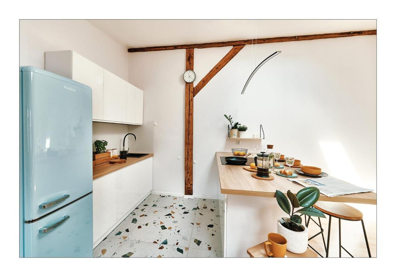 Sunny Apartment At The Heart Of Old Town Krasków Exterior foto